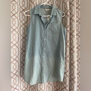 Sleeveless Button up 100% cotton shirt